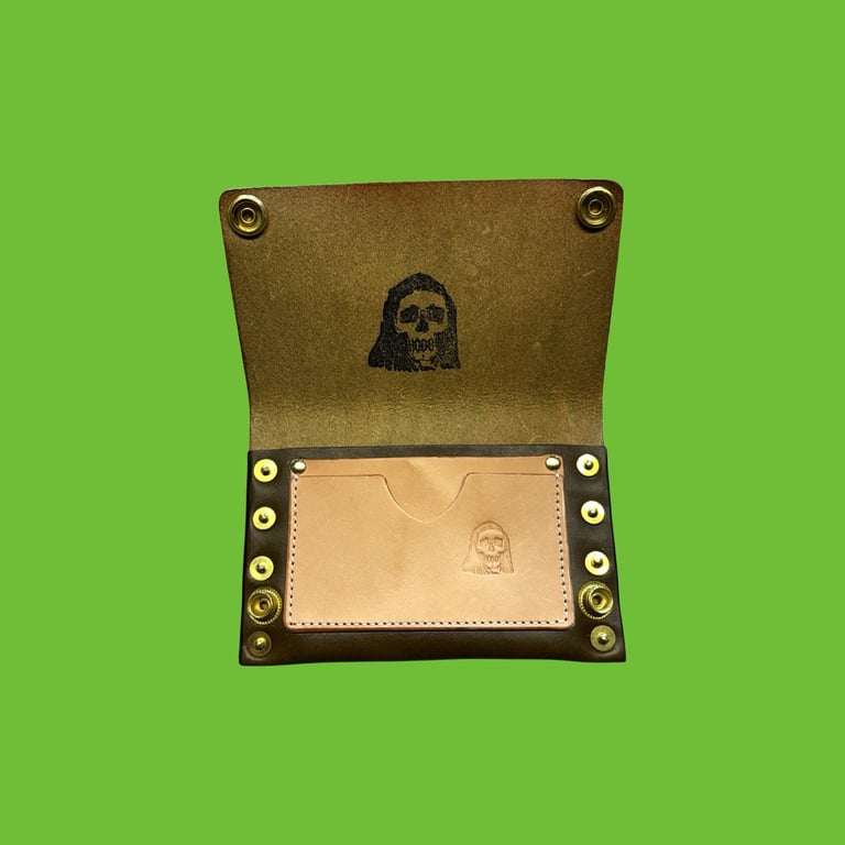 HIPPIE HOBO RIVET WALLET (Item# 530) Image 2