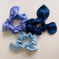 Image 2 of Silk Scrunchies (Various colours)