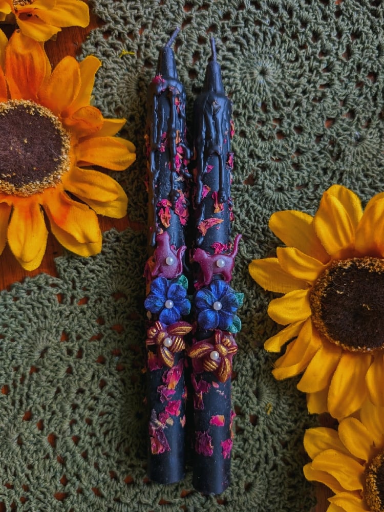 Image of Cats, Violets, & Bees Taper Set
