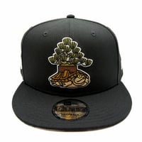Image 1 of NEW ERA 亀松 9FIFTY SNAP BACK CAP DESIGNED by YUSUKE HAMAMOTO
