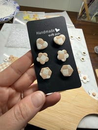 Neutral checkered studs