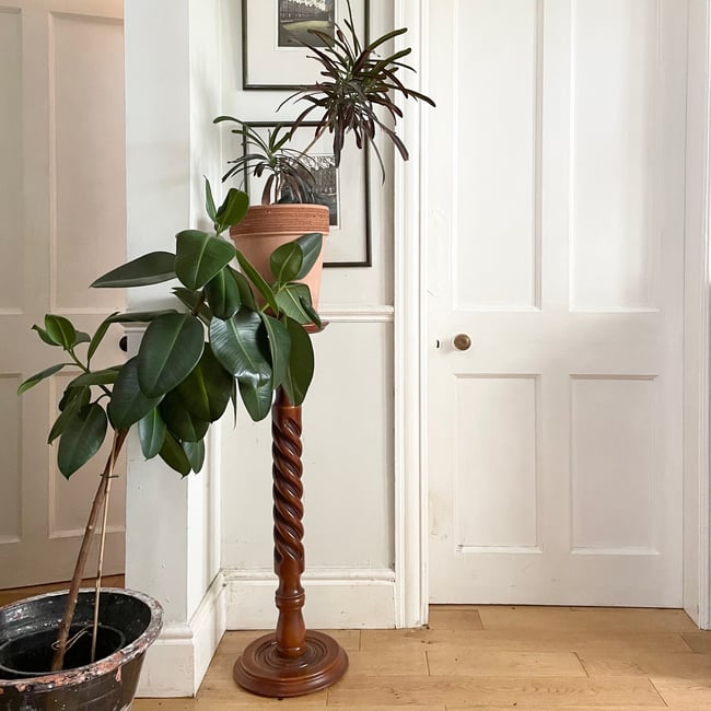 Barley Twist Display Plinth