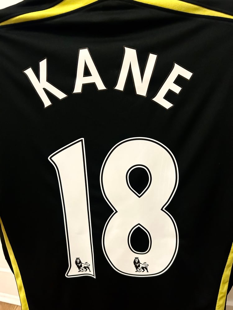 Image of Tottenham Hotspur “KANE 18” 2014/15 Away Shirt + PL patches (L)