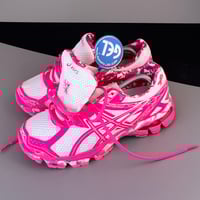 Image 1 of  size: us8.5 uk6.5 eu40 cm25.5