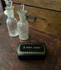 Image 1 of Pilulier, tabatière, Napoleon III, fin XIXème siecle en carton bouillit et laqué. Rare!