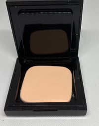 Image 2 of matte finish compact powder warm 04