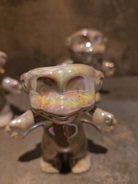 Image 3 of Mother-of-Pearl Troll Air Planters