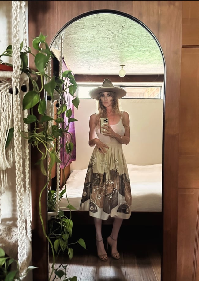 1960s travel luggage souvenir circle skirt 1950s