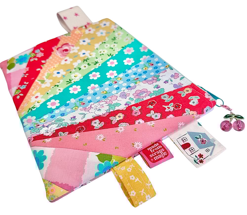 Image of Sunburst Pouch 05
