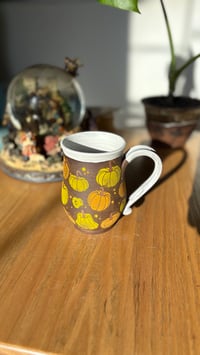 Image 8 of Pumpkin mug 06