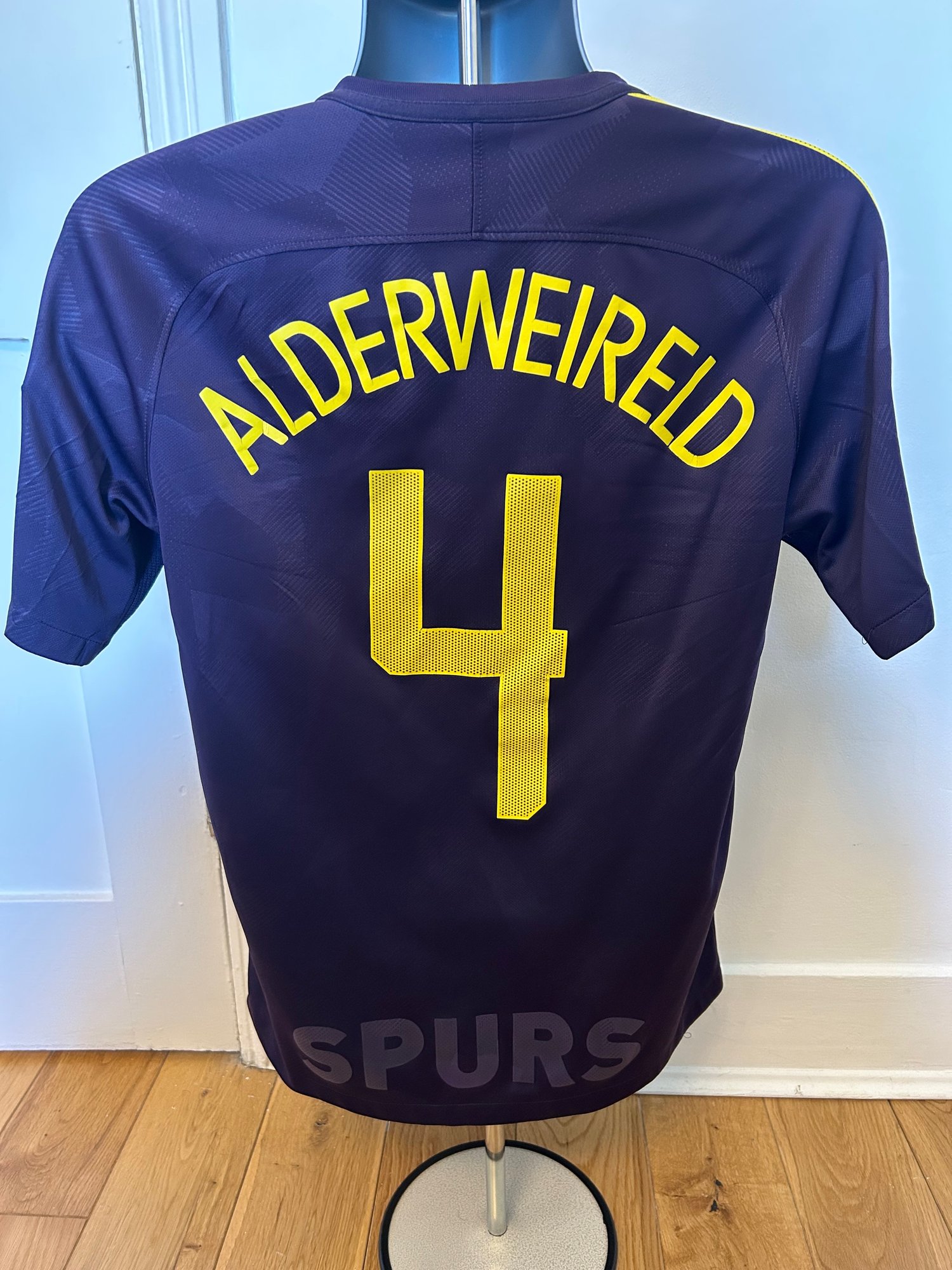 Image of Tottenham Hotspur “ALDERWEIRELD 4” 2017/18 Third Shirt + UCL patches (M) 