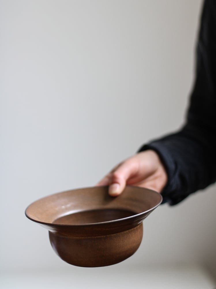 Image of wide rim bowl in tamba