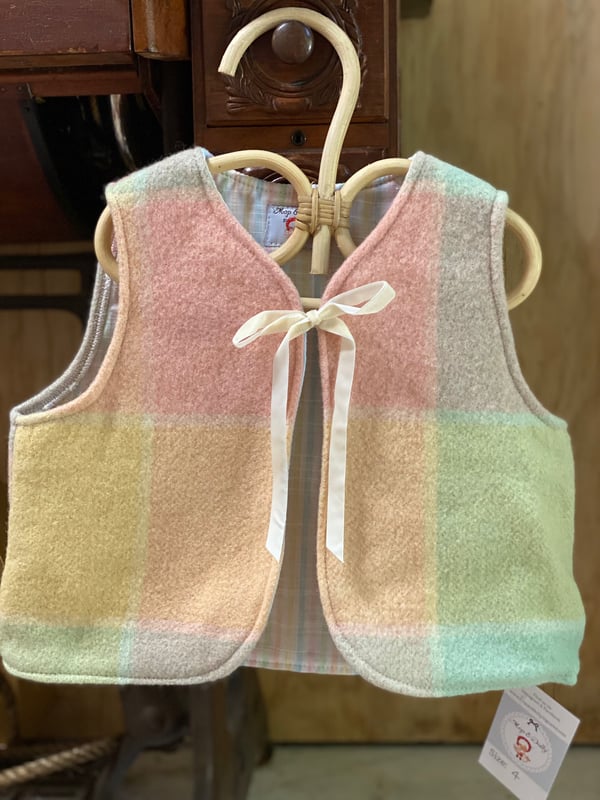 Image of Petal Woolly Vest