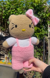 hello kitty brown