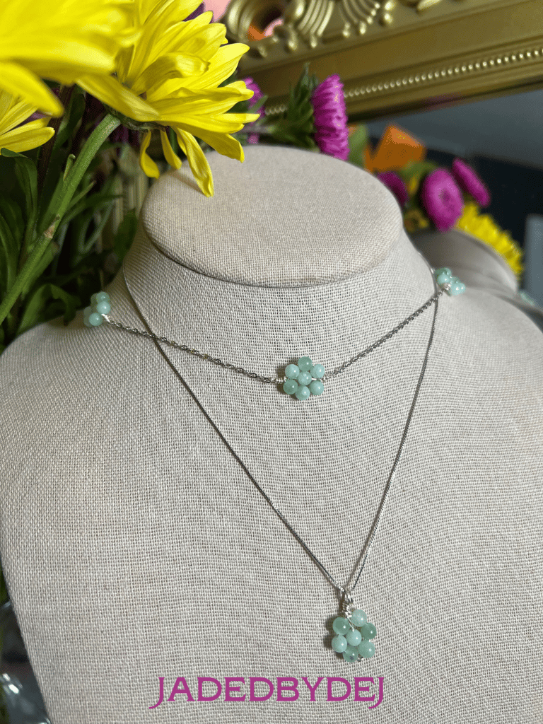 jaded daisy necklaces Image 3
