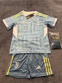 Image 1 of Juventus kit 
