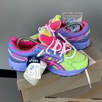 Image 3 of 3 sizes: us5/eu37.5, us6/eu39, us7/eu40