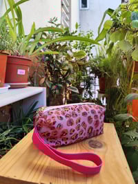 Image 1 of Neceser MAMBO LEOPARDA