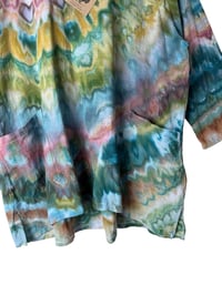 Image 5 of S 100% Cotton Forager Top in Earthy Agate Ice Dye