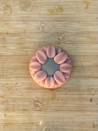 Image 2 of ALMA BOTANICA (Chamomile Herbal Soap) / Jabón de Manzanilla 3oz