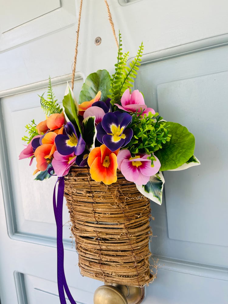 Image of Pansy Wall Basket 
