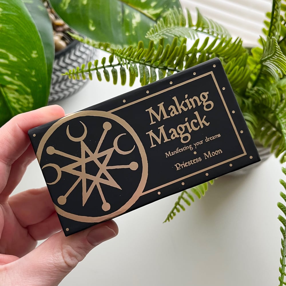 Making Magic Manifestation Cards
