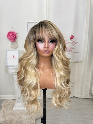 Image of Vivica (react to ship) 