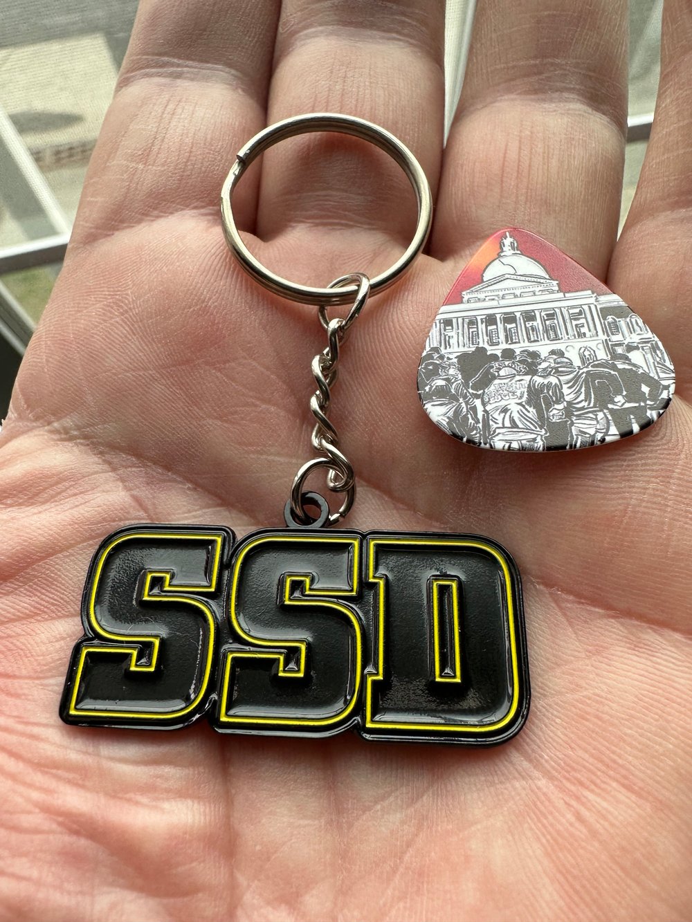 SSD logo Black Outline metal keychain 