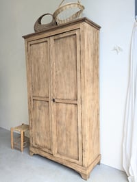 Image 3 of L'armoire parisienne bois brut 