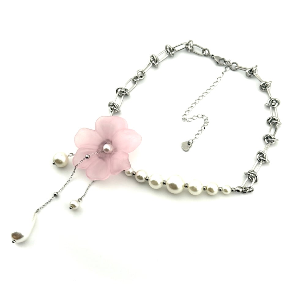 Image of Treasured Flower Necklace