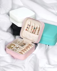 Image 7 of Jewellery Box