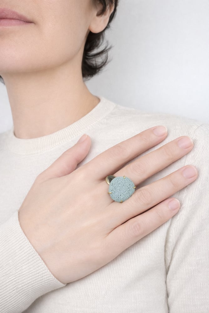 Image of Anello Reef con Griffes