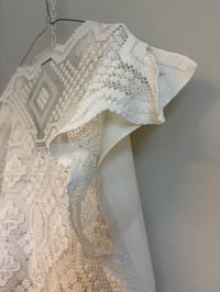 Image 12 of Daisy top, white (one size)