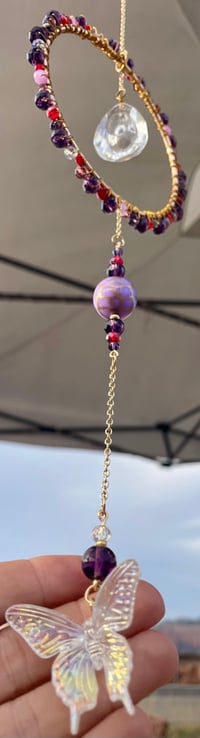 Image 5 of Kelly - Orbit