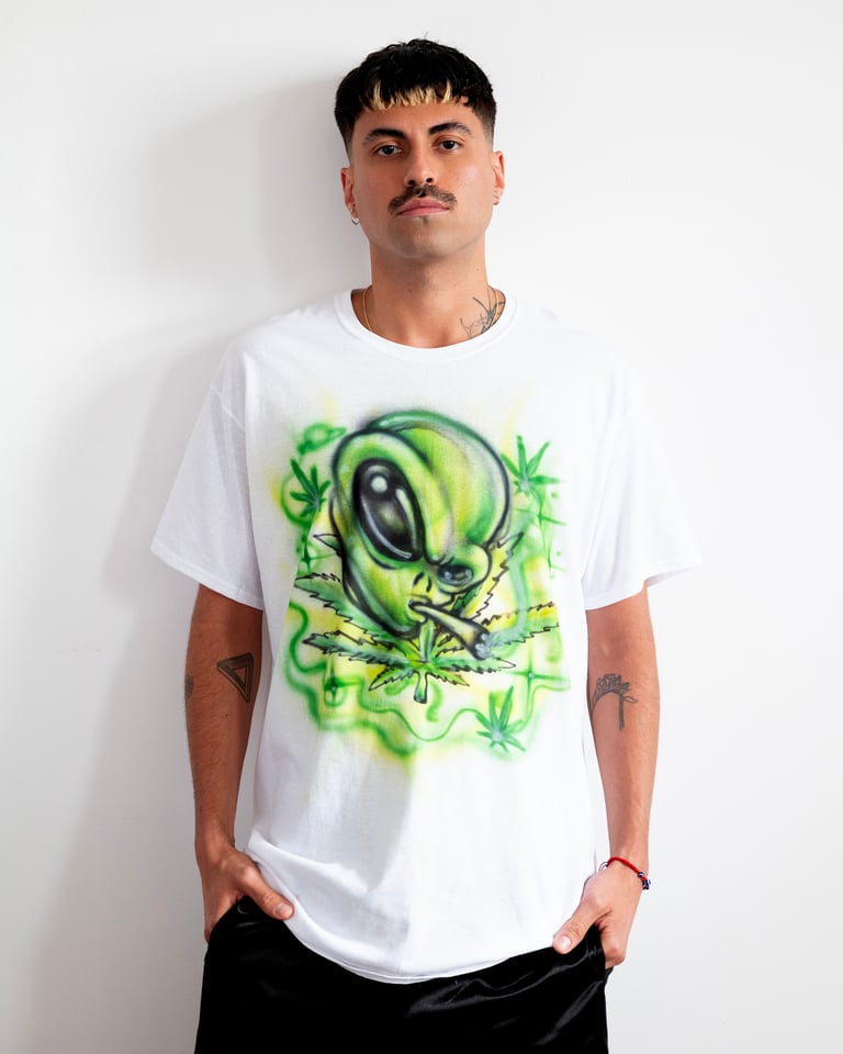 420 Alien tee