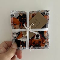Image 1 of Dogs single print 7 wipe set