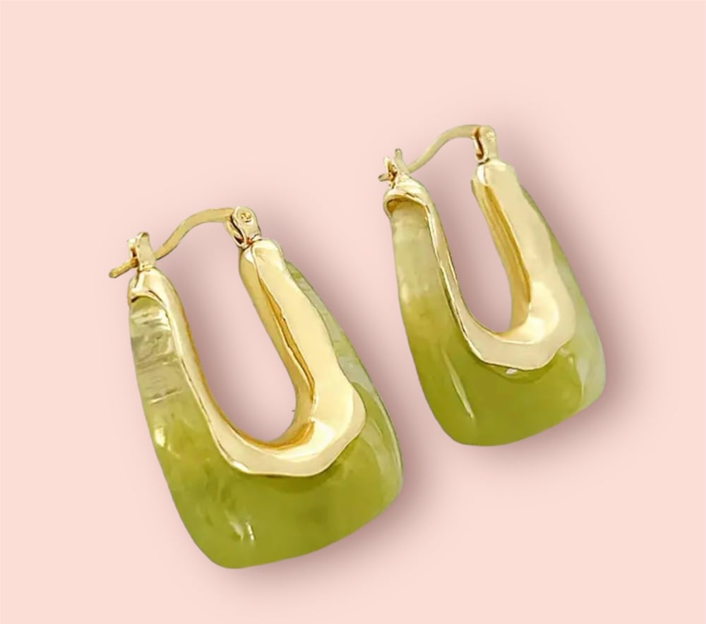 Image of Transparent Square Resin Earrings