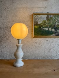 Image 4 of La lampe à poser en albâtre
