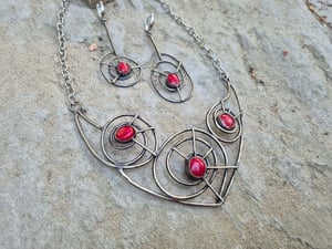 Red necklace 