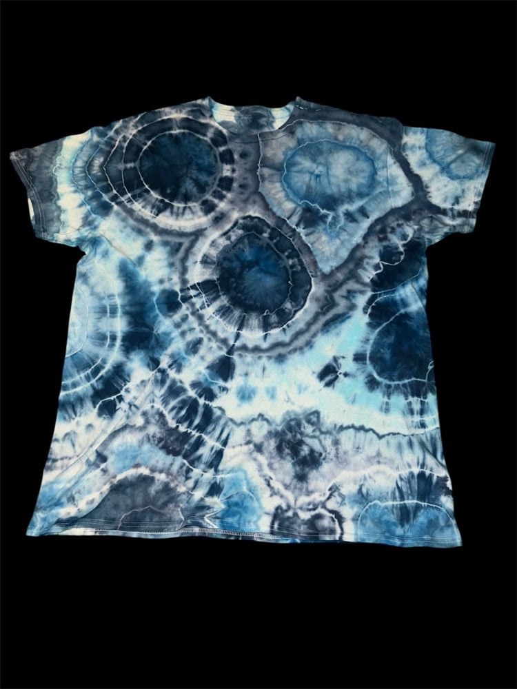 Image of (2XL) Bubbles of Blue T-Shirt 