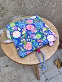 Image 2 of Maxi cartera HORTENSIAS azul