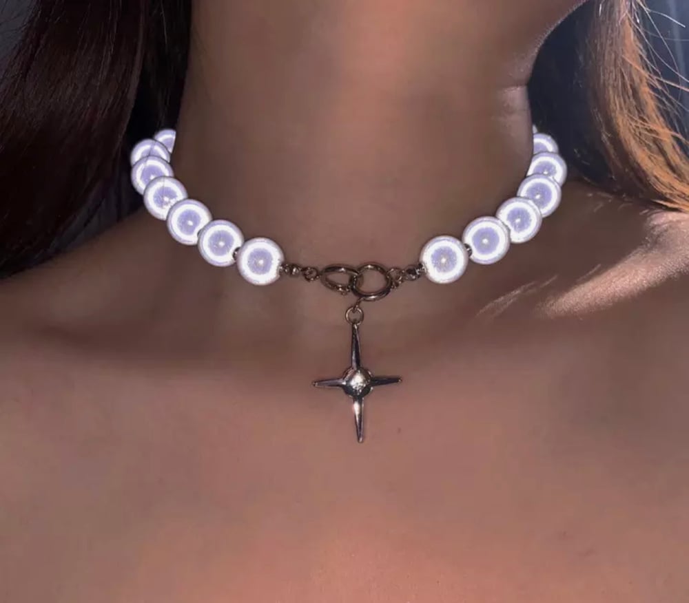 Image of Glow in the dark pearl chocker necklace 