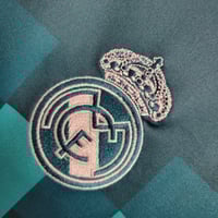Image 4 of Real Madrid Retro 17/18 Long Sleeve Third Jersey