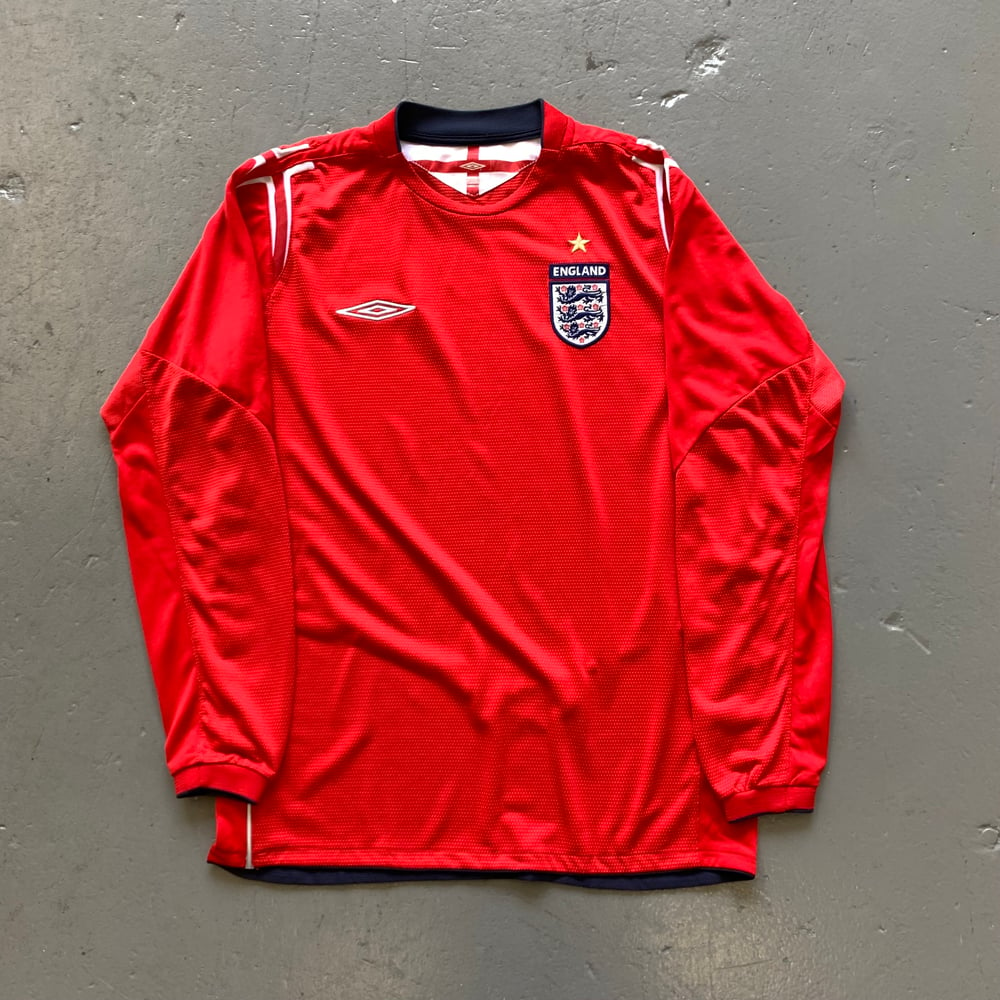 Image of 04/05 England away long sleeve shirt size small 