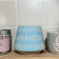 Image 2 of linen and lavender scented candle