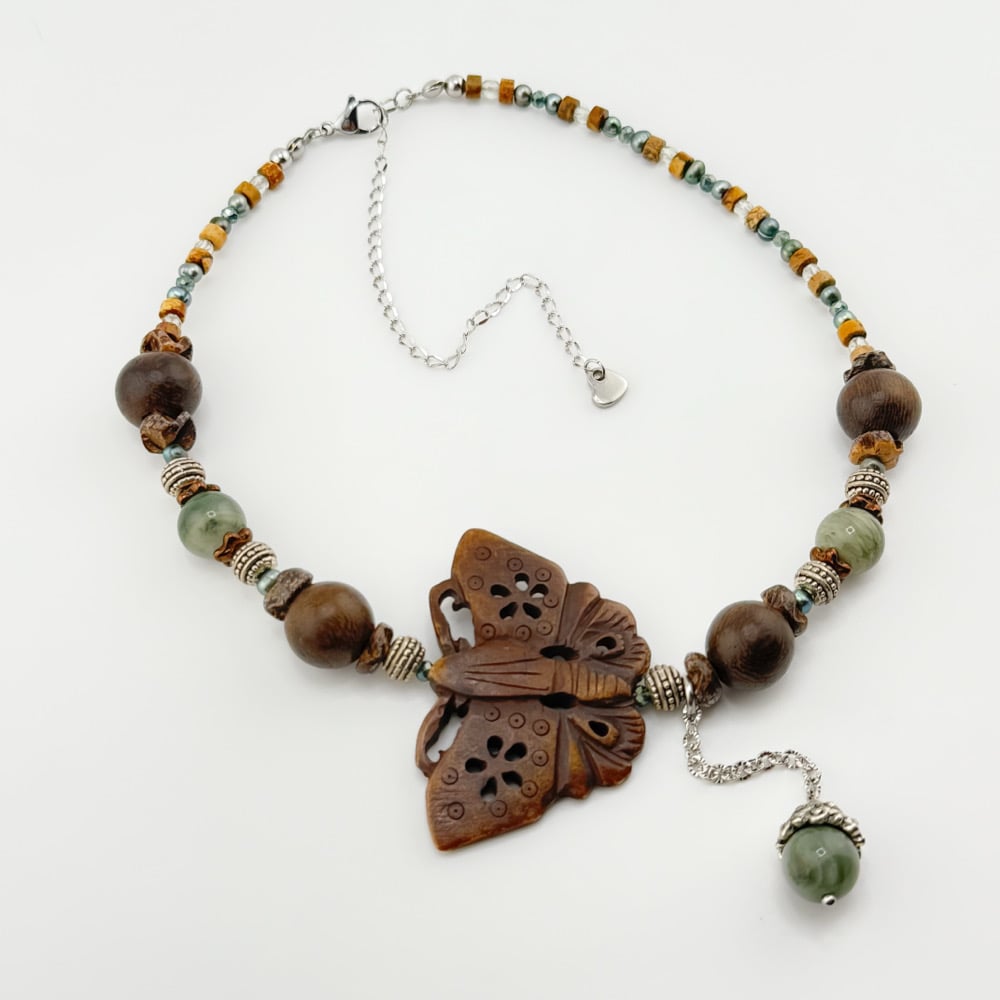 Image of Carved Wings Necklace