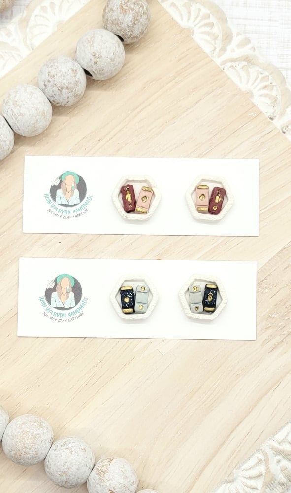 Image of Bookshelf Studs