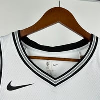 Image 3 of San Antonio Spurs Away