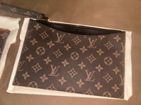 Image 2 of Stay Clutched in the CITY 