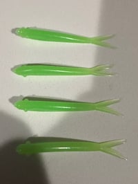Image 2 of Glow Green Minnow 7 pcs (Premium)